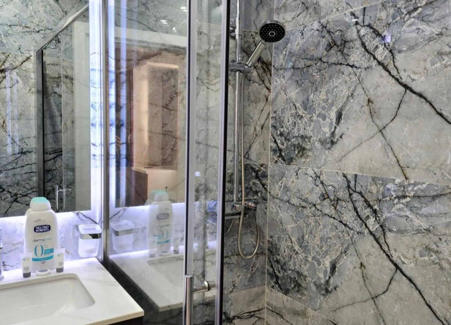 Comfy Elbasan Apartment
